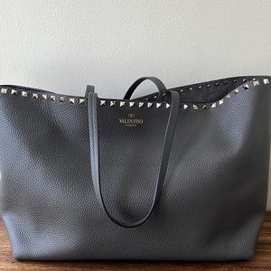Beautiful Valentino Rockstud Leather Tote